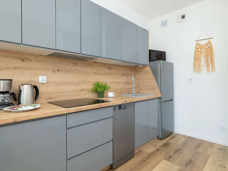 Helle Wohnung mit Balkon | Stellplatz – Foto 3