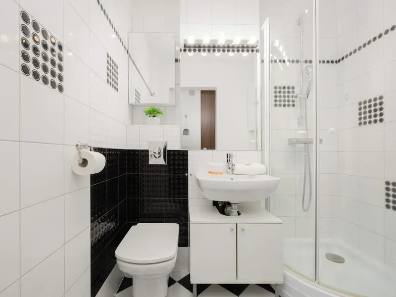 Kolorowy Apartament z Balkonem | Blisko Stacji Metra – zdjęcie 5