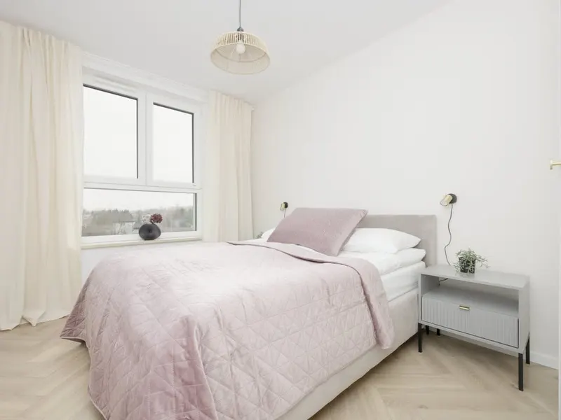 Charming Apartment with Balcony | Close to Chopin Airport – photo 2