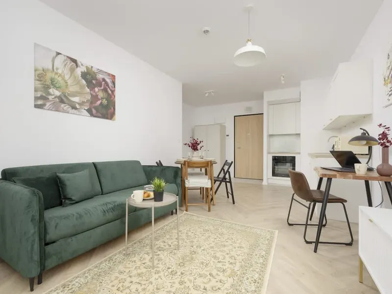 Charming Apartment with Balcony | Close to Chopin Airport – photo 1