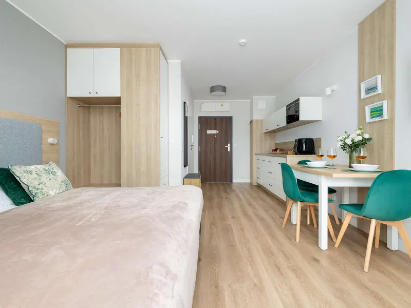 Stilvolles Studio mit Balkon | Parkplatz | Nähe zum Strand – Foto 1