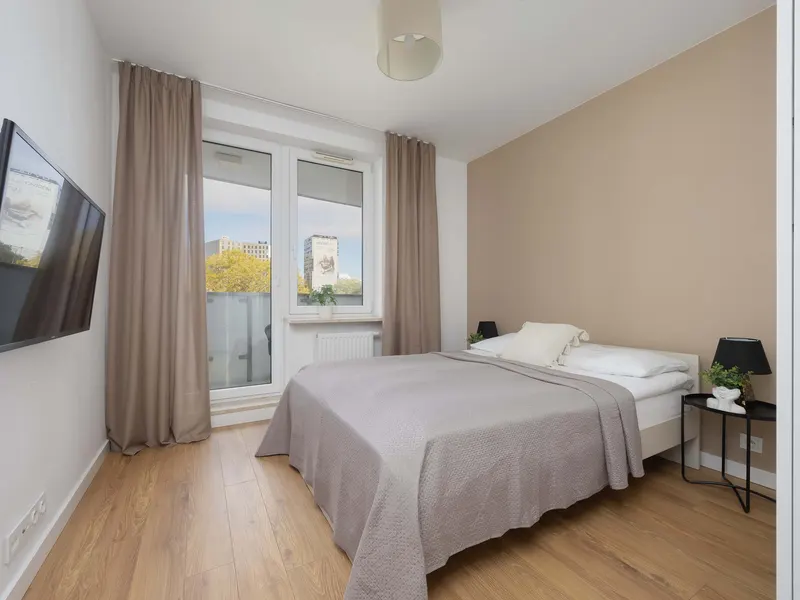 Przestronny Apartament | Balkon, Parking, Blisko Metra – zdjęcie 2