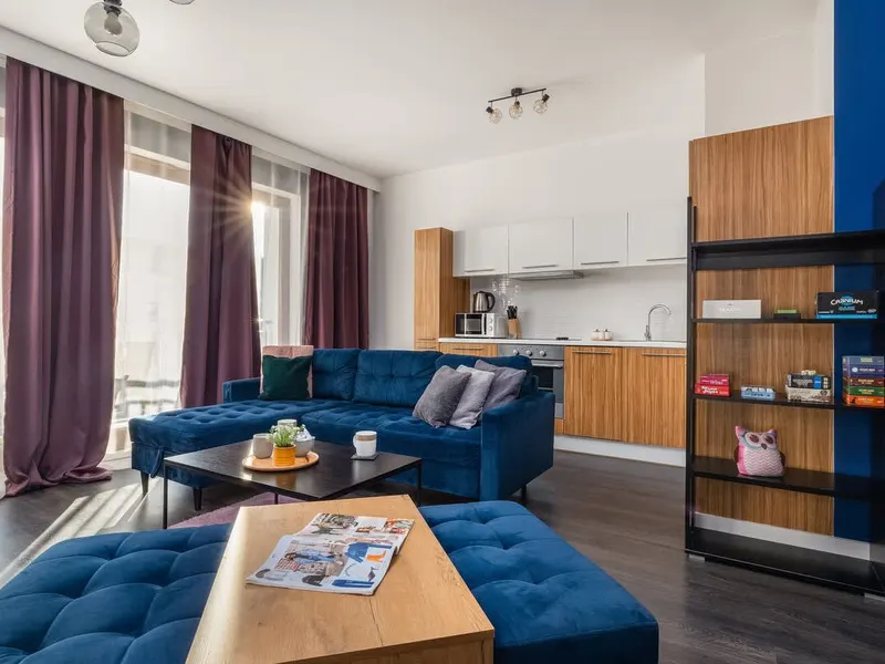 Stilvolle Wohnung im Zentrum | Zwei Schlafzimmer | Balkon – Foto 1