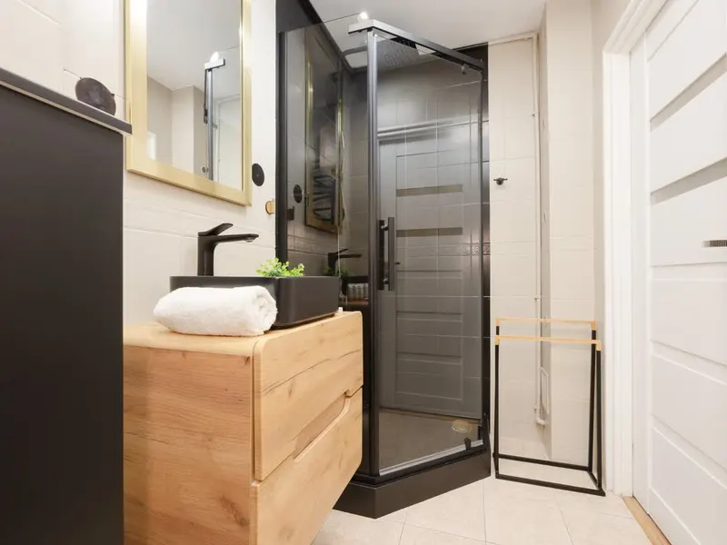 Funkcjonalny Apartament dla 4 Osób | Blisko Muzeum | WiFi – zdjęcie 3