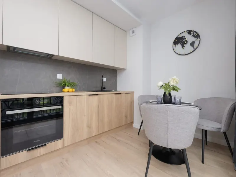 Eleganckie Studio na Mokotowie | Parking i Balkon – zdjęcie 2