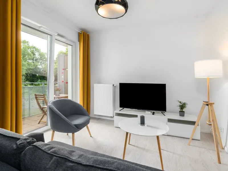Funkcjonalny Apartament | Balkon, Parking, Blisko Jeziora Malta – zdjęcie 2