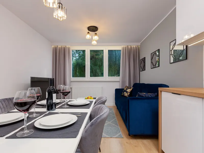 Przestronny Apartament z 2 Sypialniami | Blisko Metra – zdjęcie 5