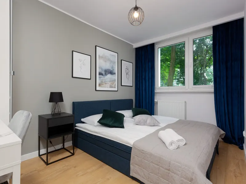 Przestronny Apartament z 2 Sypialniami | Blisko Metra – zdjęcie 2