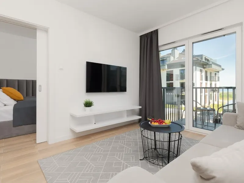 Elegantes Apartment | Golfblick und Balkon – Foto 3