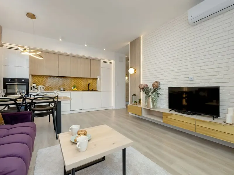 Komfortowy Apartament blisko Lotniska | Parking i Miejsce do Pracy – zdjęcie 3