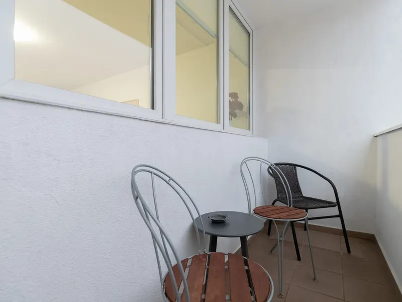 Geräumige Wohnung mit 2 Schlafzimmern und Balkon im Zentrum von Gdynia – Foto 5