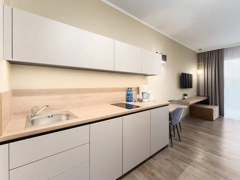 Stilvolles Studio mit Balkon | Parkplatz | 750 m zum Strand – Foto 3