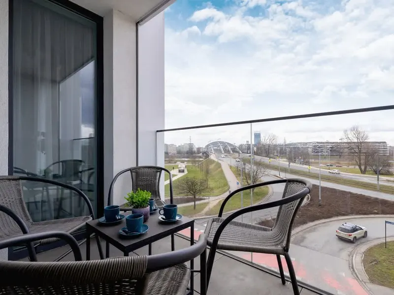 Stylowy Apartament na Zabłociu | Balkon, Parking i Biurko – zdjęcie 3