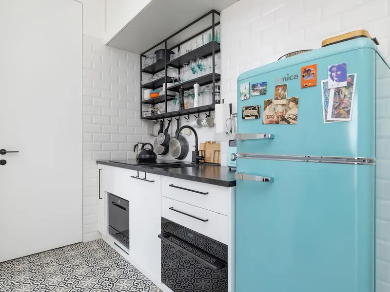 Compact Apartment with Balcony | Close to Convention Center – photo 3