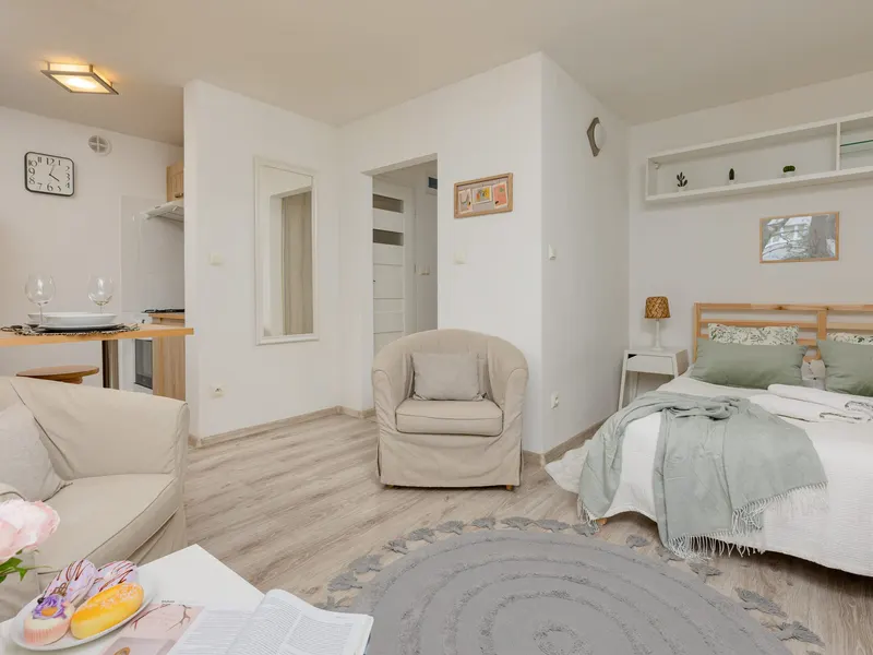 Helles Studio mit Balkon | Ruhig Żoliborz – Foto 5