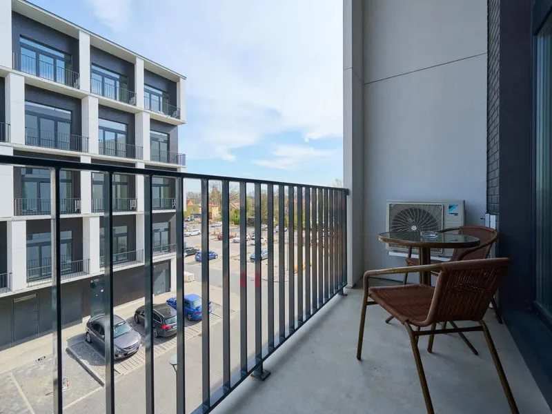 Stylowe Studio z Antresolą | Klimatyzacja, Blisko Lotniska – zdjęcie 5