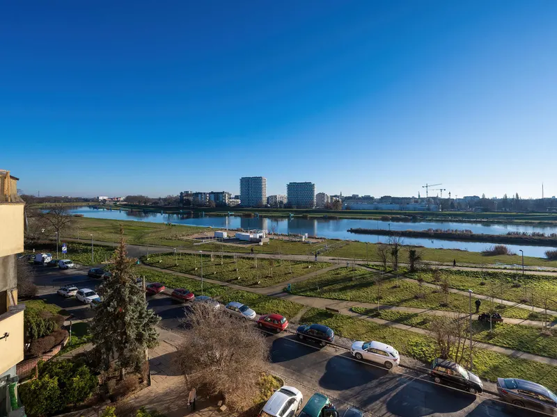 Przestronny Apartament | Widok na Rzekę, Balkon i Miejsce do Pracy – zdjęcie 5