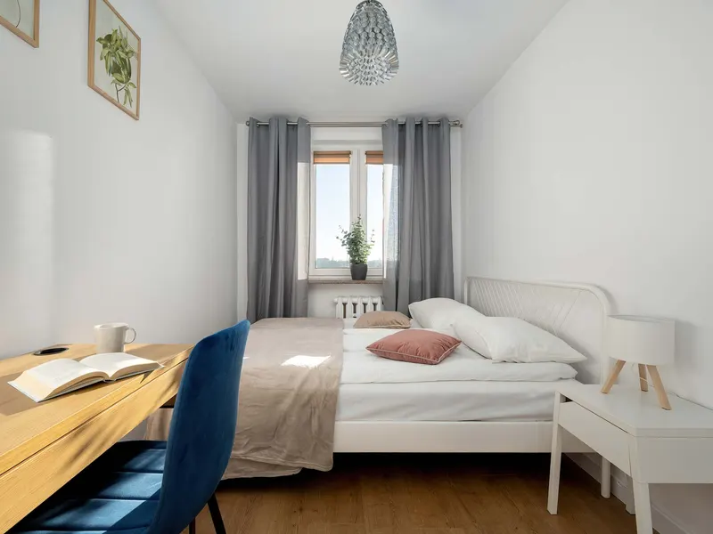 Przestronny Apartament | Widok na Rzekę, Balkon i Miejsce do Pracy – zdjęcie 2