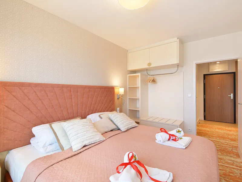 Komfortable Wohnung mit Balkon | Parkplatz | 10 min zum Strand – Foto 5