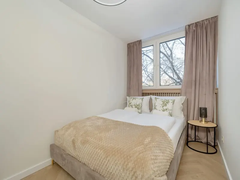 Stylowy Apartament w Centrum | Miejsce do Pracy – zdjęcie 2