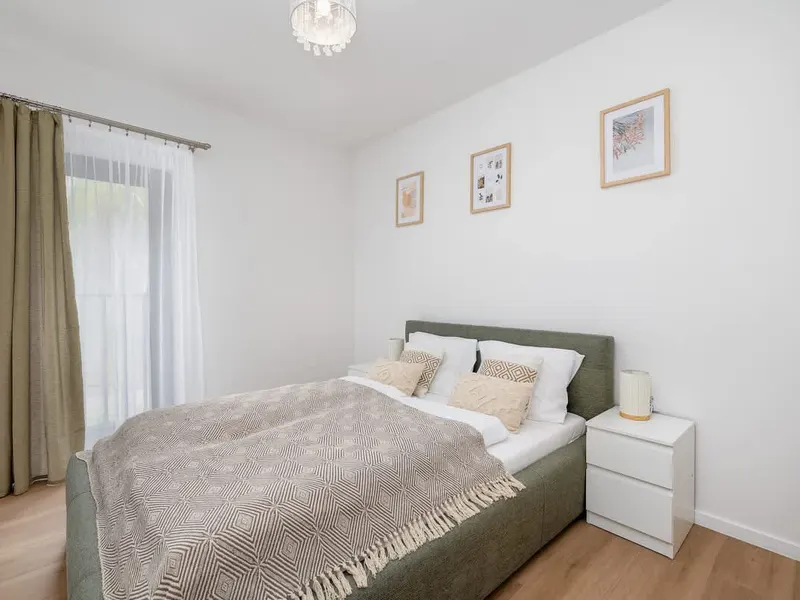 Spacious Apartment | Close to the Beach, Parking, Balcony – photo 2