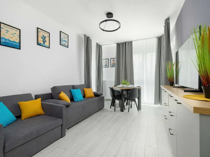 Modern Apartment | Water View, Balcony and Parking – photo 1