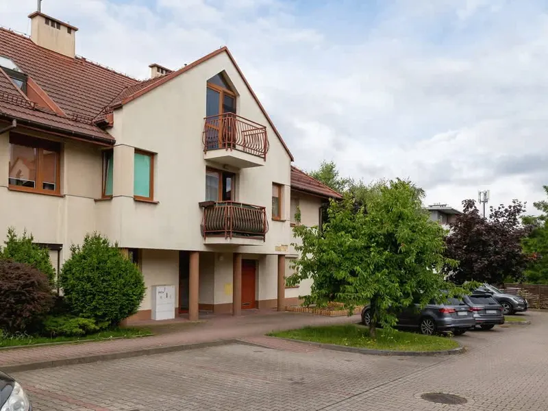 Gemütliche Wohnung | Balkon, Parkplatz, Arbeitsraum – Foto 5