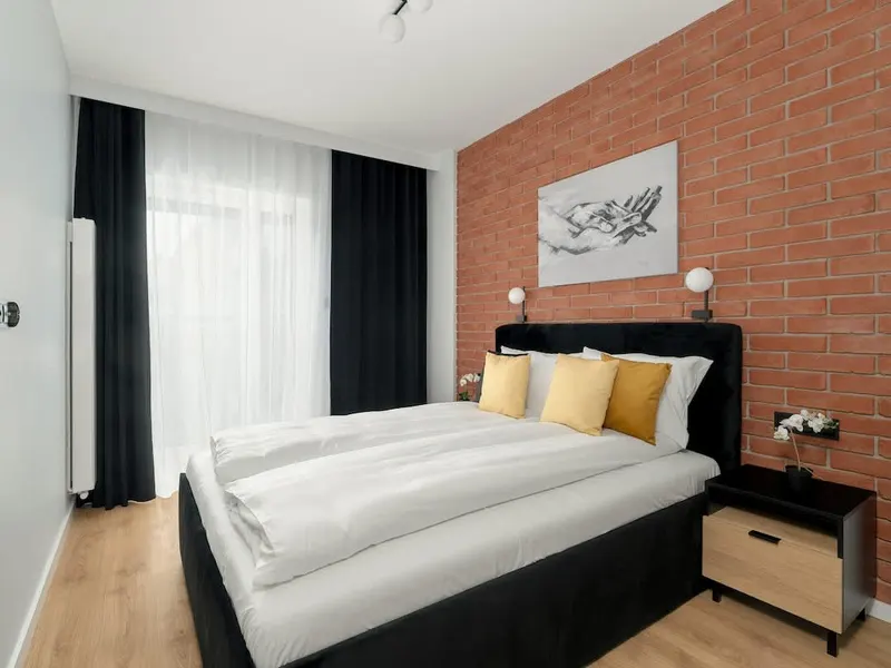 Nowoczesny Apartament z Balkonem | Parking | Blisko MTP – zdjęcie 1