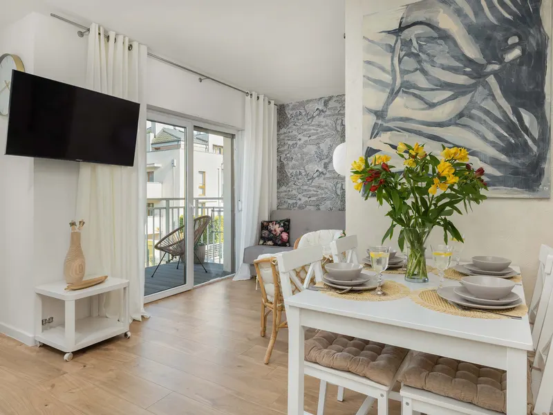 Nowoczesne Studio z Balkonem | 350 m do Plaży – zdjęcie 1