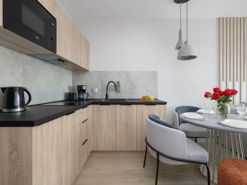Elegancki Apartament z Balkonem | Basen | 550 m do plaży – zdjęcie 3