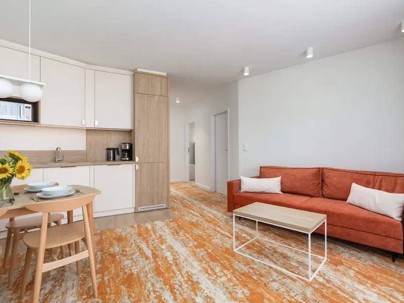 Modern Apartment with Balcony | Parking, 450 m to the Beach – photo 1
