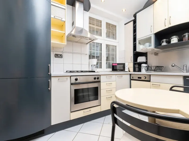 Klimatyczny Apartament | Gdańska Starówka, Miejsce do Pracy – zdjęcie 5