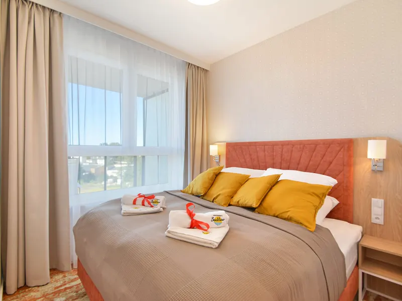 Nowoczesny Apartament w Bel Mare | Balkon i Parking – zdjęcie 1