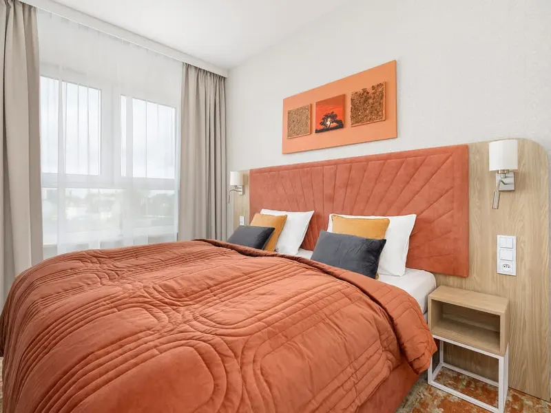 Stilvolle Wohnung | Parkplatz in der Garage und Balkon – Foto 2