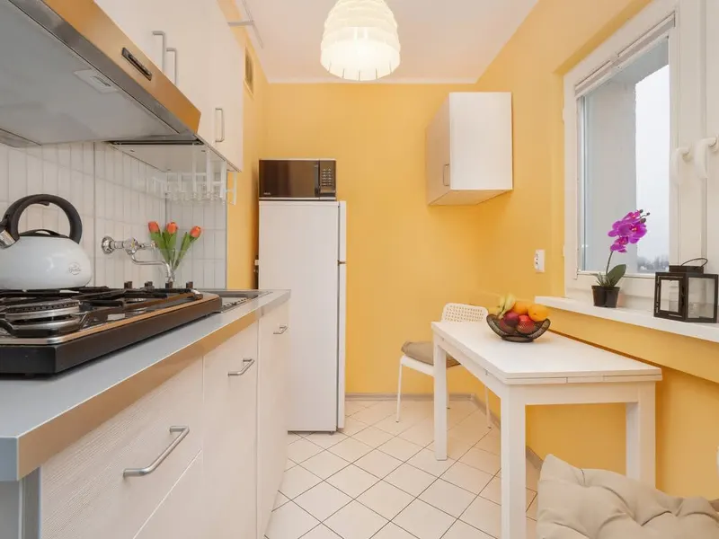 Przytulne Studio z Balkonem | Spokojna Okolica i Winda – zdjęcie 3