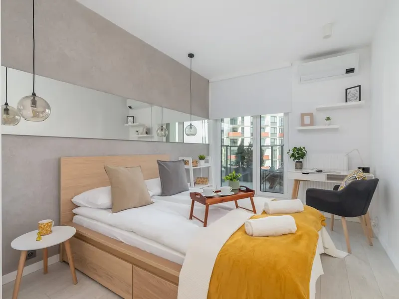 Modern Apartment | Parking in Garage | Balcony and Workspace – photo 1