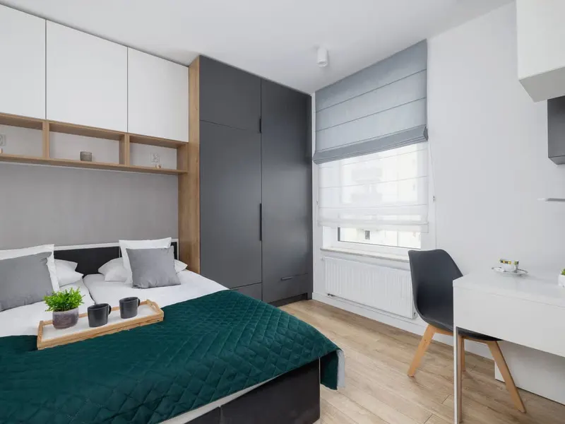 Elegant Apartment with Balcony | Parking | Workspace – photo 2