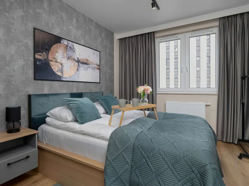 Klimatisierte Wohnung | Parkplatz, Balkon und Arbeitsraum – Foto 2