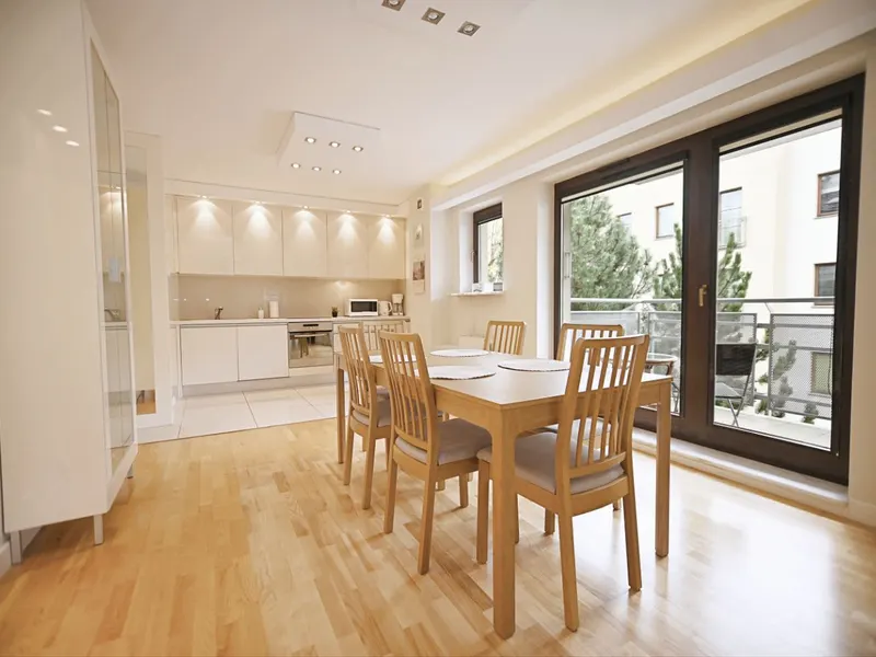 Przestronny Apartament | 4 Sypialnie, Parking, Balkon – zdjęcie 1