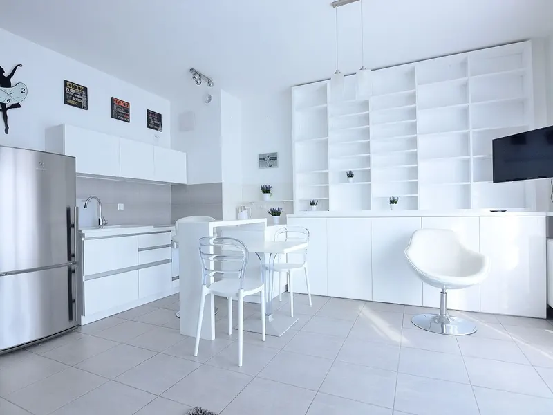 Jasne Studio z Balkonem | Blisko Plaży w Sopocie – zdjęcie 2