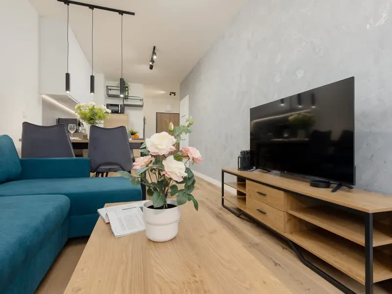 Komfortable Wohnung | Balkon | Schreibtisch | Parkplatz – Foto 5