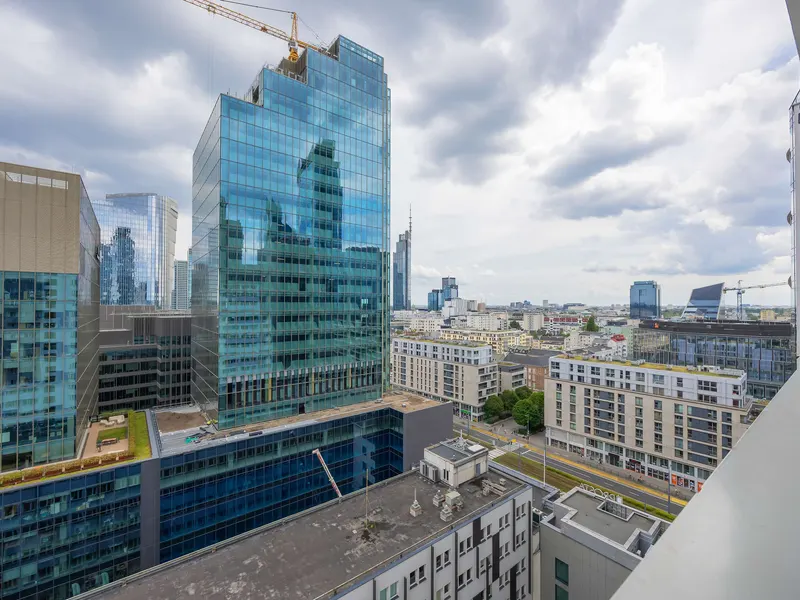 Bright Apartment in the Center | Parking and Balcony with a View – photo 3
