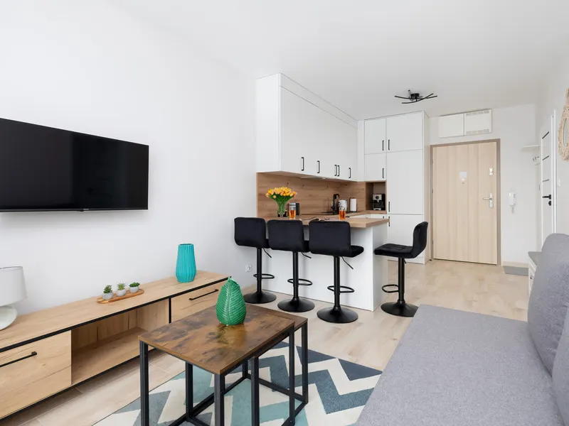 Elegancki Apartament z Balkonem | Prywatny Parking – zdjęcie 1
