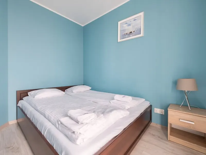 Klassisches Apartment im Zentrum | Balkon und Parkplatz – Foto 3
