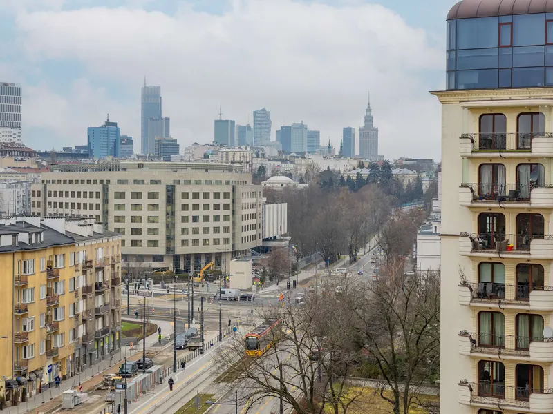 Helles Appartement mit Balkon | Parkplatz, Nähe zu Bädern – Foto 4