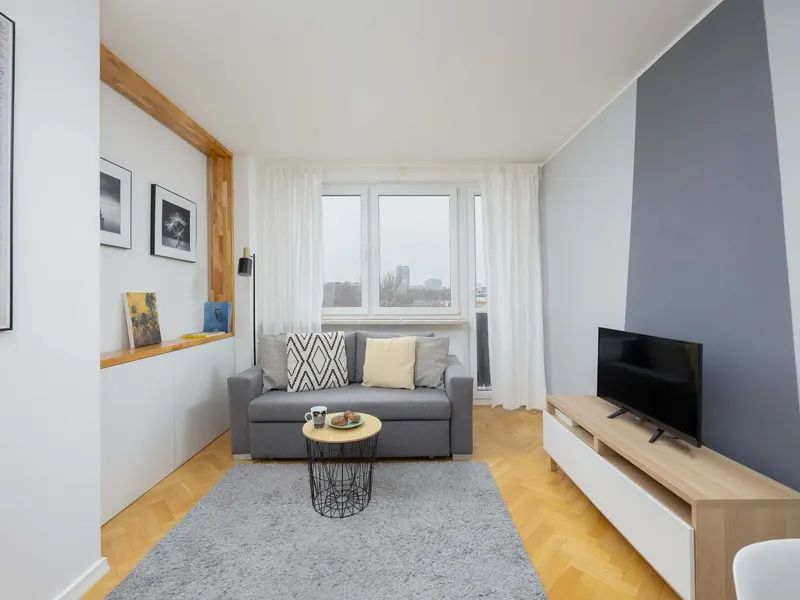 Helles Appartement mit Balkon | Parkplatz, Nähe zu Bädern – Foto 1