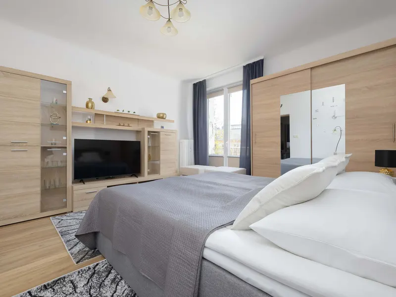 Comfortable Apartment for 6 Persons | Balcony in Zoliborz district – photo 3