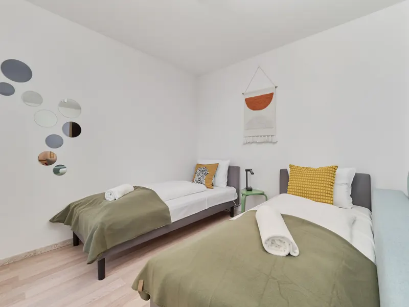 Komfortable Wohnung im Stadtzentrum | Parkplatz | Balkon – Foto 3