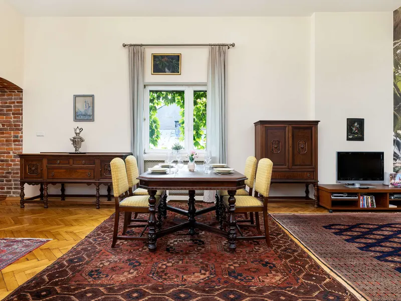 Elegantes Appartement | 2 Schlafzimmer, nahe dem Marktplatz – Foto 3