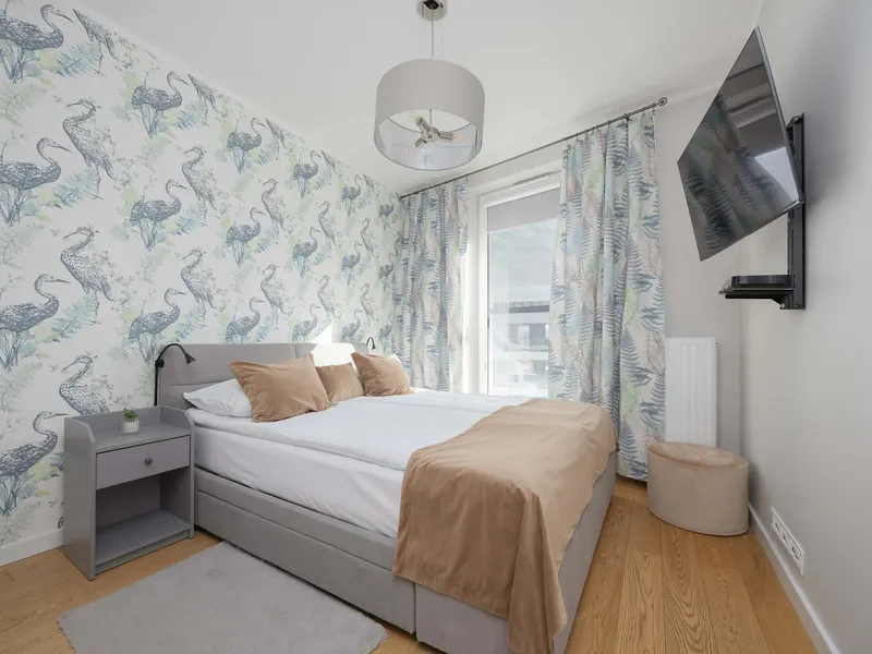 Modern Apartment with Balcony | Parking, Workspace – photo 2